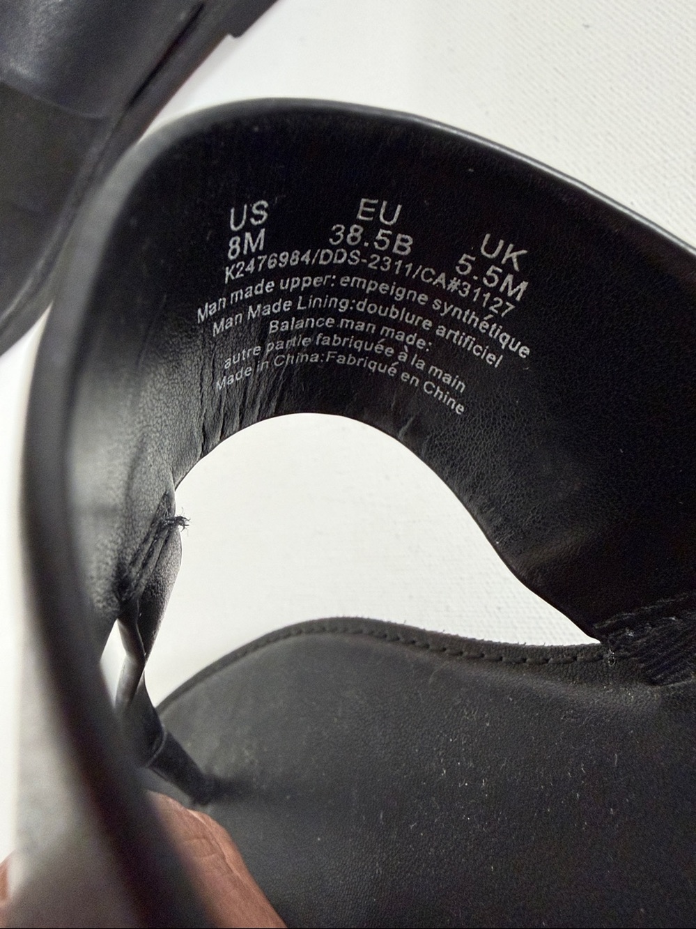DKNY Black Sandals . NEW condition . Size 8 - Picture 3 of 4